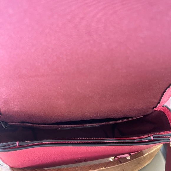Pink coach crossbody bag - Picture 3 of 8